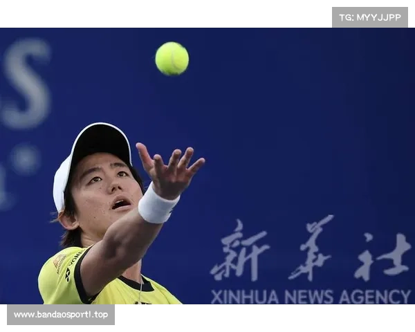 梅德韦杰夫精彩表现淘汰强劲对手 顺利晋级下一轮赛事 梅德韦杰夫精彩表现淘汰强劲对手 顺利晋级下一轮赛事