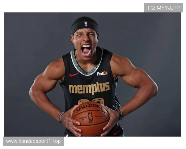 哈利伯顿新外号揭晓 A-史密斯:他是球队中心 每个人都该感谢他 哈利伯顿新外号揭晓 A-史密斯:他是球队中心 每个人都该感谢他