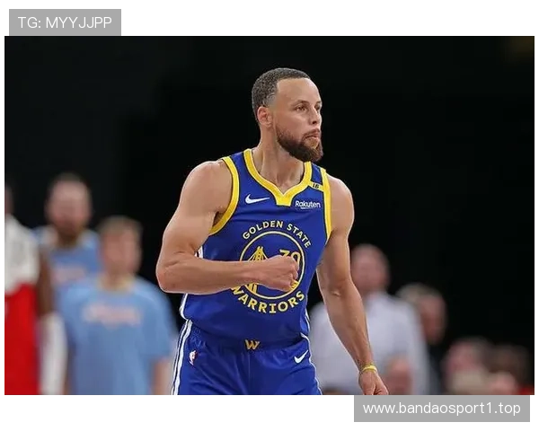 库里狂砍52分投中12记三分力助勇士战胜灰熊再创历史新高